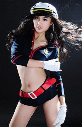 <em>露</em>腰齐<em>屁</em>小<em>短裤</em>,国民校花大撞衫! - - 易班 学生